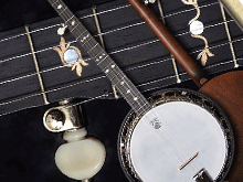 Banjo Lessons at your home or at our Music School in Rive-Sud Granby