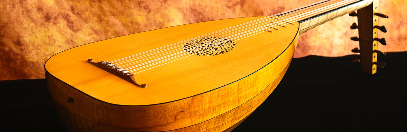 Lute and Oud Lessons at your home or at our Rive-Sud Longueuil Music School